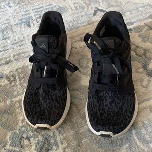 Adidas bounce - women’s size 8